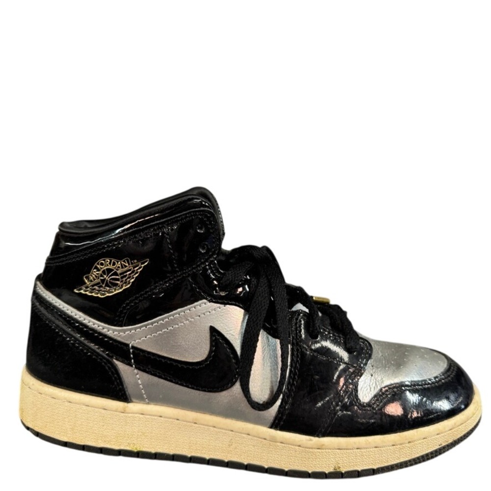 Nike Air Jordan 1 Mid SE Metallic Silver Black Patent Leather Sneakers W7.5